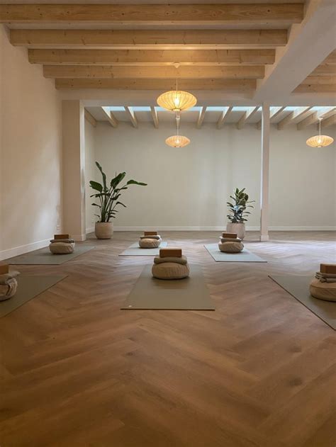 yogastudio haarlem oost.